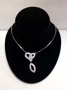 Picture of Oval Diamond Pendant