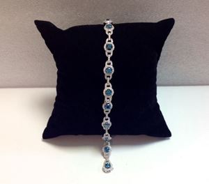 Picture of Patterned Diamond Bracelet